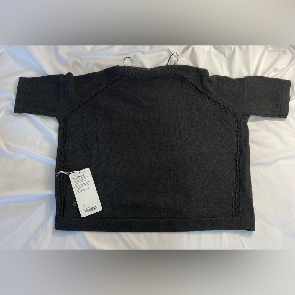 Lululemon NWT Bhakti Reality SS Heathered black 12 - Picture 3 of 6